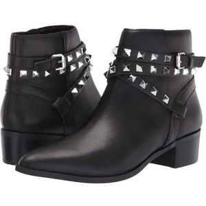 Steve Madden Besto Ankle Bootie